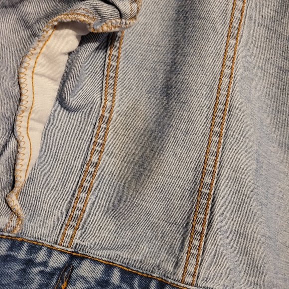 Vintage Levi's 80's Trucker Jacket - Picture 14 of 16